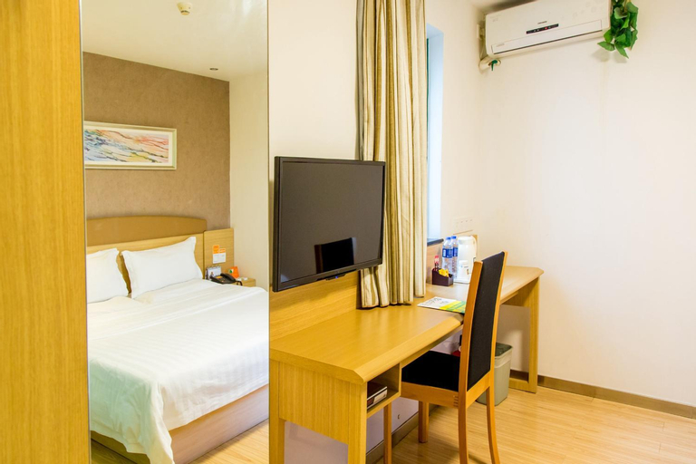 Bedroom 2, 7 Days Premium Guangzhou Kecun Metro Station Xiaomanyao, Guangzhou