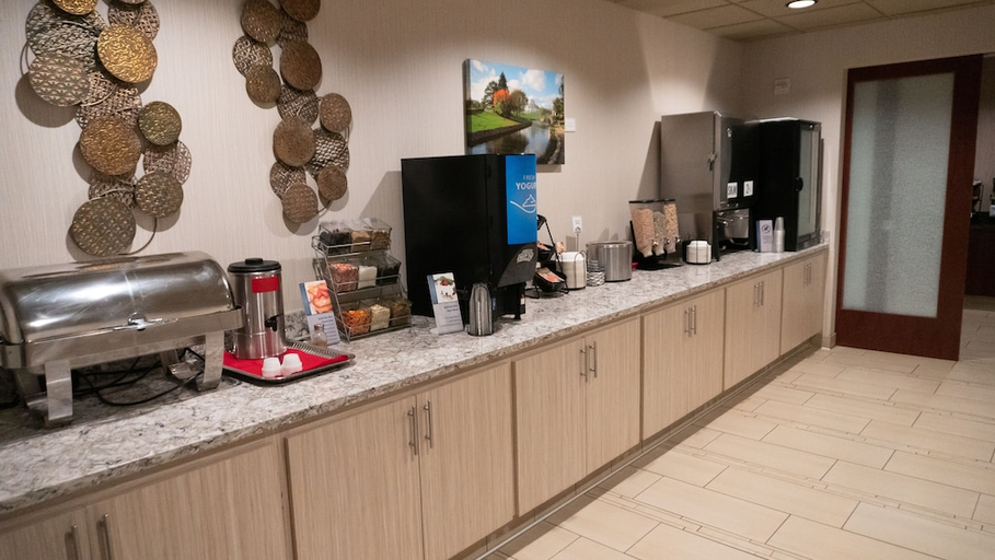 Food & Drinks 5, Radisson Hotel St. Paul Downtown, Ramsey