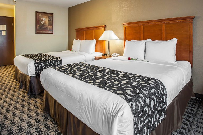 Bedroom 3, Clarion Inn Renton-Seattle, King