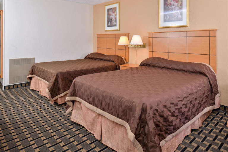 Bedroom 2, Americas Best Value Inn and Suites St. Cloud, Benton