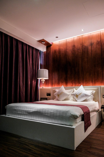 Bedroom 13