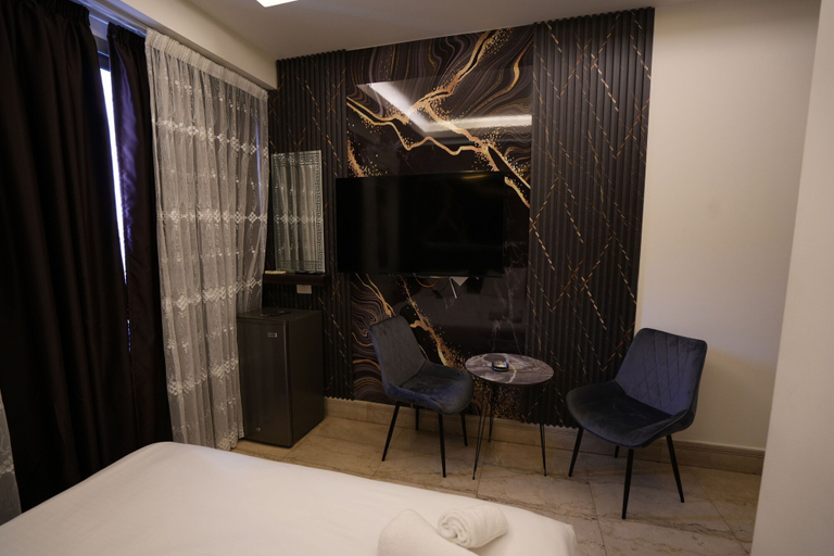 Others 4, Parklane Furnished Suites, Beirut