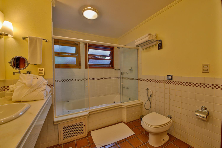Bathroom 5, Hotel & Spa Saint Michel, Camanducaia