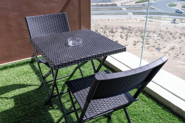 Balcony 4, NEW Lisiting | Miracle Garden | Great Location, Dubai