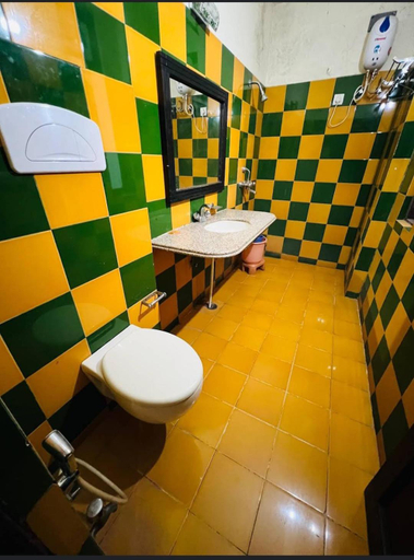 Bathroom 4, Rani Mahal Hotel, Jaipur
