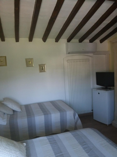 Bedroom 16