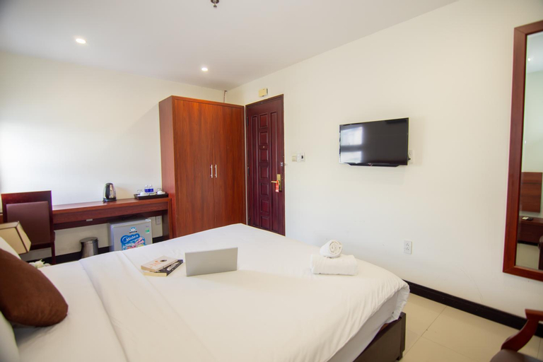Bedroom 6