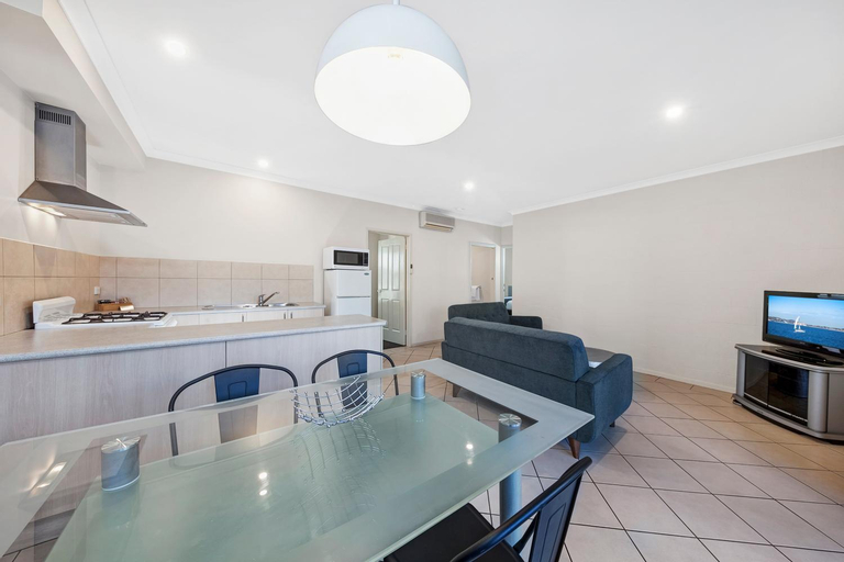 Dining Room 11