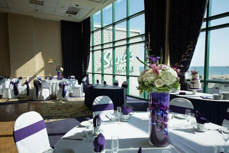 Food & Drinks 5, Atlantic Sands Hotel & Conference Center, Sussex