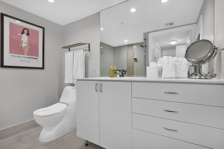 Bathroom, Modern Bay View with Free Parking, Miami-Dade