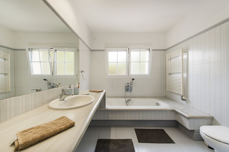Bathroom 4, Olala Sea&City View Villa, Barcelona