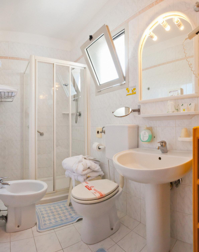 Bathroom 3, Hotel Marzia Holiday Queen, Venezia
