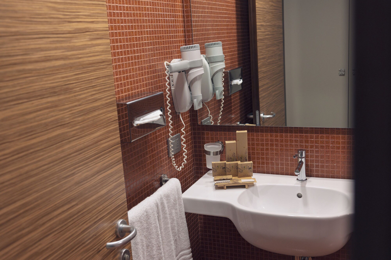Bathroom 5, Selinunte Boutique Hotel, Trapani