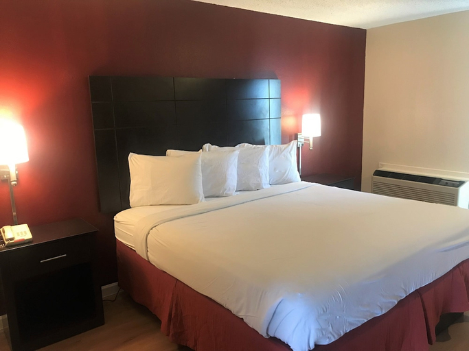 Bedroom 2, Red Roof Inn and Suites San Angelo, Tom Green