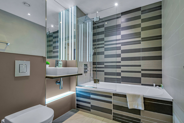 Bathroom 4, MySquare Apartments Shoredtich, London