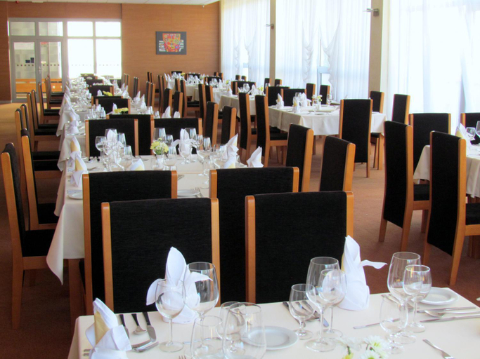 Food & Drinks 5, Hotel SOREA Regia, Bratislava I