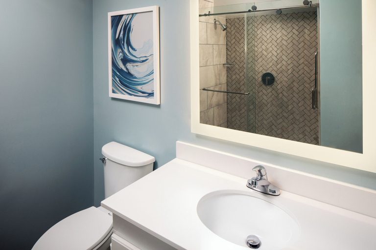 Bathroom 4, Surfside Hotel and Suites, Barnstable