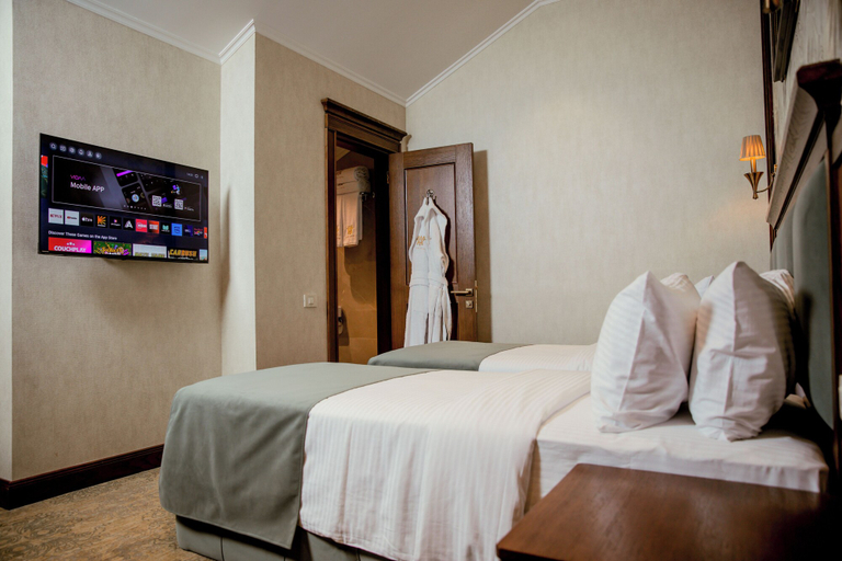 Bedroom 3, Midway Baku Hotel, Baku