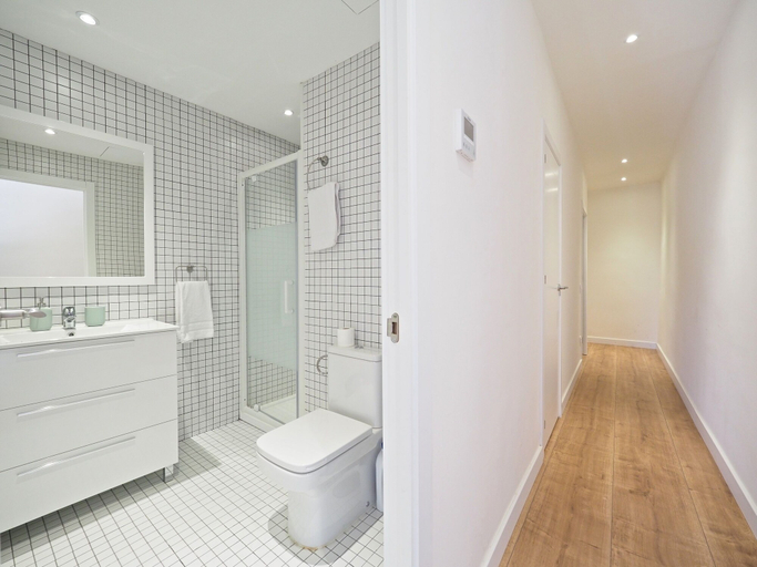 Bathroom 3, Olala Urban Chill Apartments, Barcelona