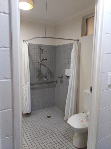 Bathroom 18