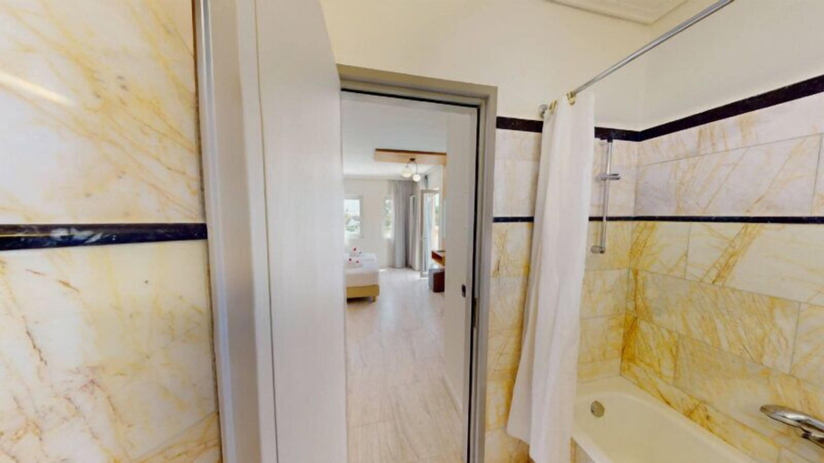 Bathroom 4, Chrispy Beach Resort, Crete