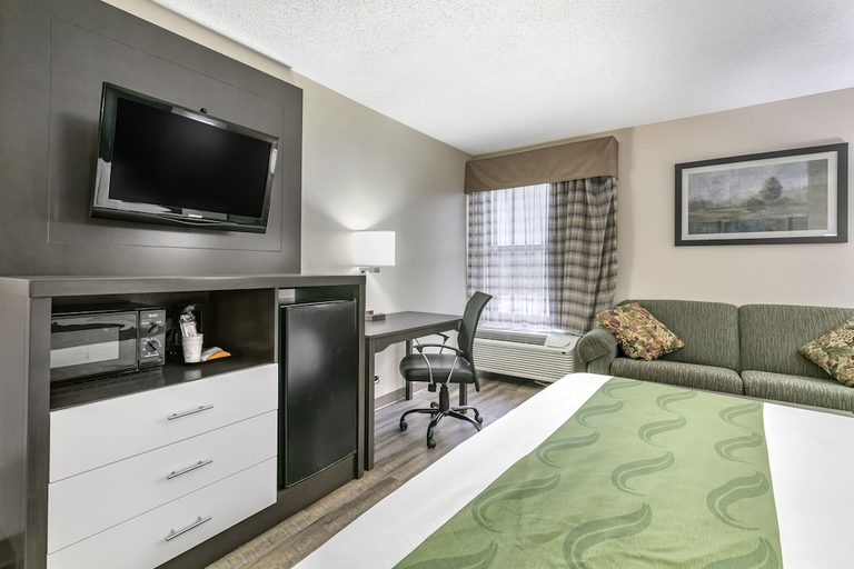Bedroom 2, Quality Inn Rogersville, Hawkins