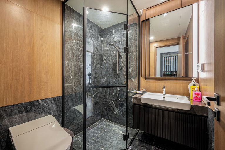 Bathroom 4, Lumiere Riverside Condo and Suite KHC, District 2