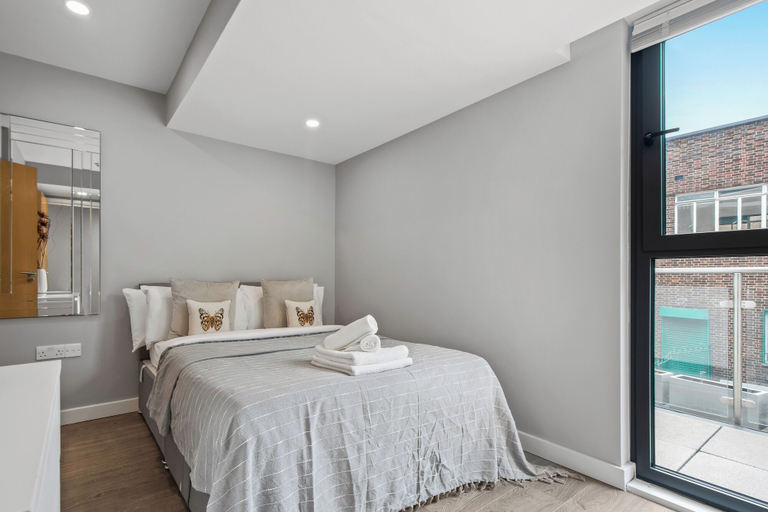 Bedroom 2, Chic and Modern Flats in Hoxton, Shoreditch, London