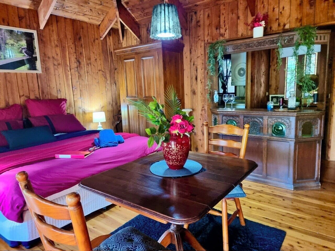 Dining Room 9