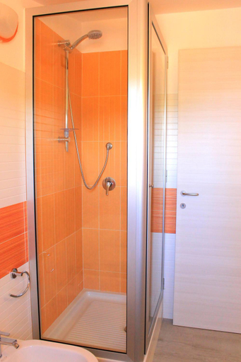 Bathroom 3, Meublé Leonetti, Salerno
