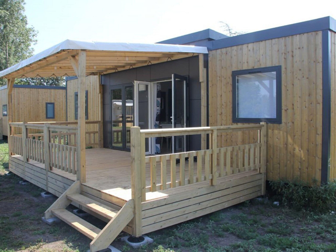 Sport & Beauty, Friesland Chalet Near the Watershore, Smallingerland