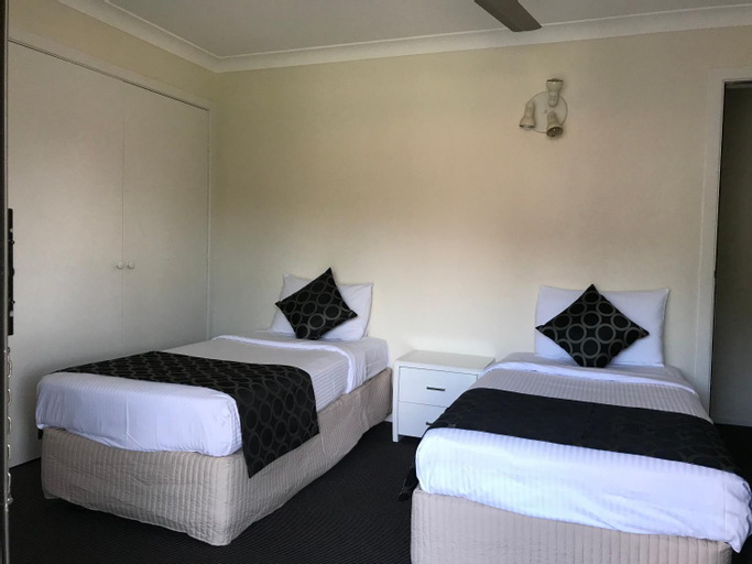 Bedroom 15