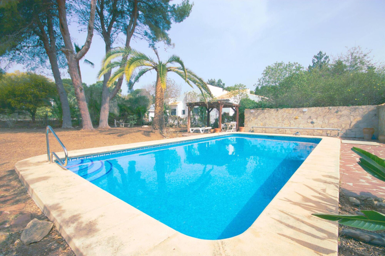 Room 3, Rosal in El Tosalet With 5 Bedrooms and 3 Bathrooms, Alicante