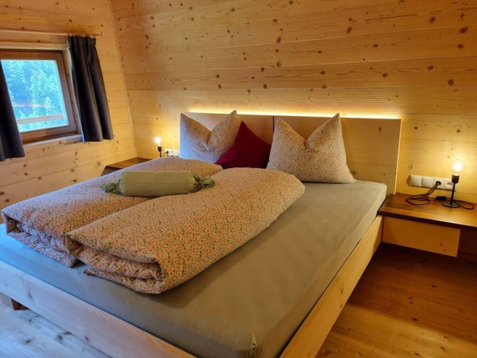 Bedroom 2, Englhof Comfortable Holiday Residence, Bolzano