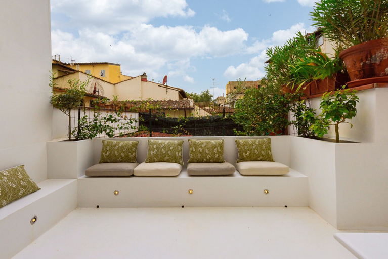 Others 5, Fiammetta by Mmega, Florence