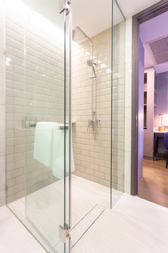 Bathroom 27