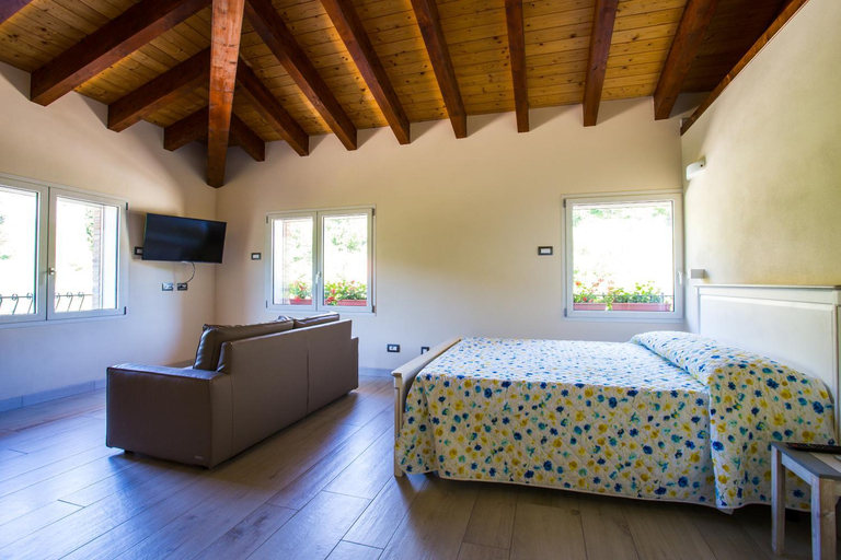 Others 5, B&B La Torretta, Modena