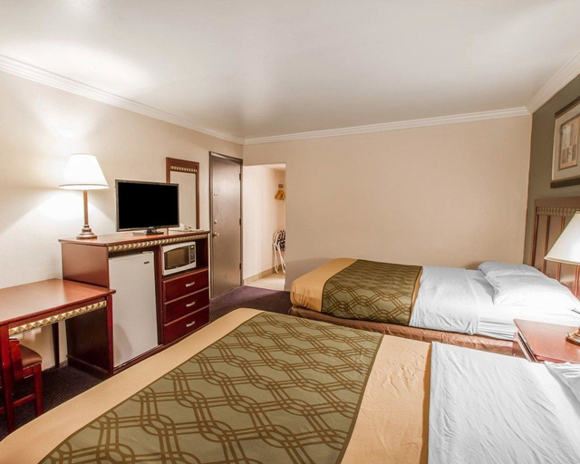 Bedroom 2, Rodeway Inn Prescott, Yavapai