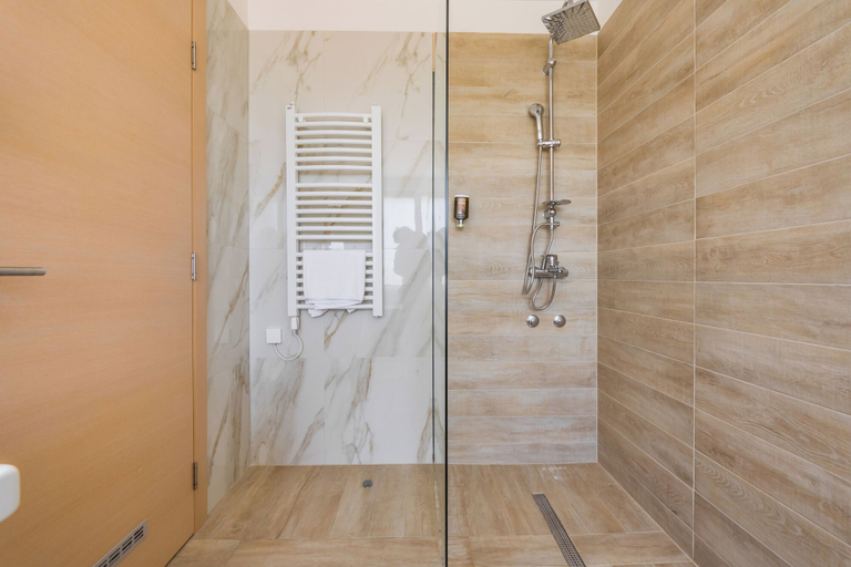 Bathroom 3, Kosher Hotel Franca
