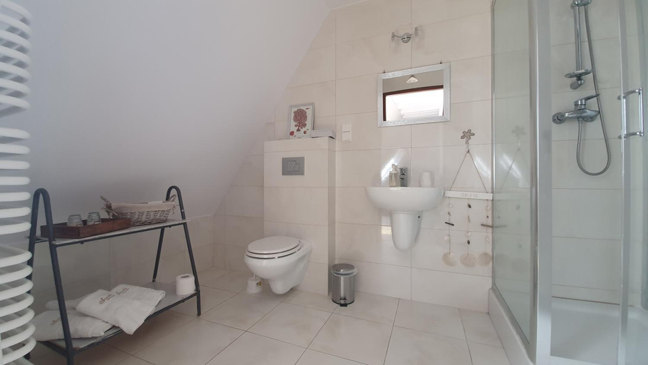 Bathroom 4, Hotel Siesta, Świebodzin
