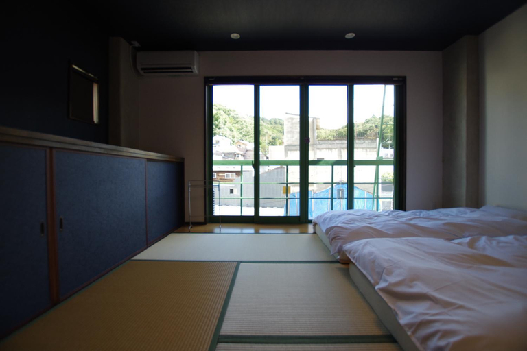 Bedroom 4, Cinnamon Guest House Dogo, Matsuyama