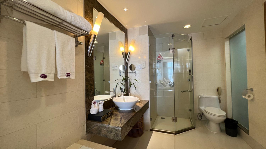 Bathroom 4, Wenchang Waika Hotel, Hainan