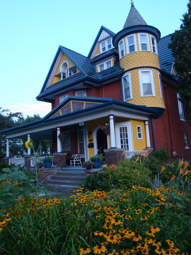Others 4, A Moment in Time Bed and Breakfast, Niagara
