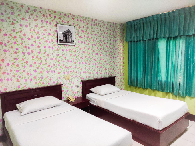 Bedroom 3, Woodlands Inn, Bang Rak