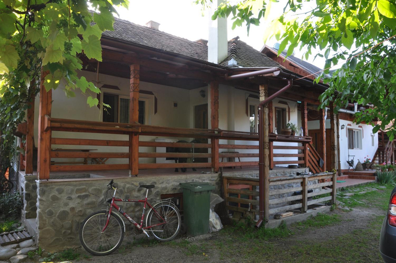 Others 4, Kukullo Vendeghaz, Sovata