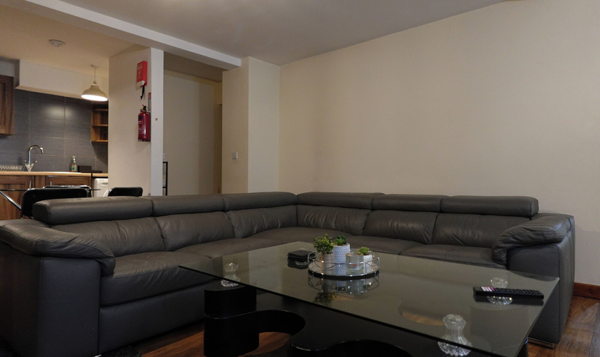 Others 5, Royal Living Apartment, Manchester