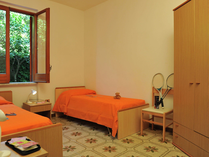 Bedroom 2, Beachside Bliss: Pool, Salerno
