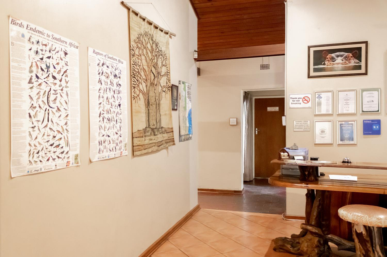 Public Area 3, Sunbird Lodge, Mopani