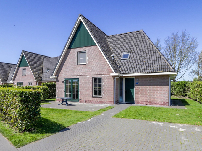Exterior 2, Villa With Jacuzzi and Sauna in Makkum, Wûnseradiel