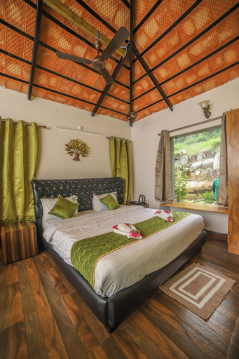 Bedroom 2, Rain Rock Villa, Salem